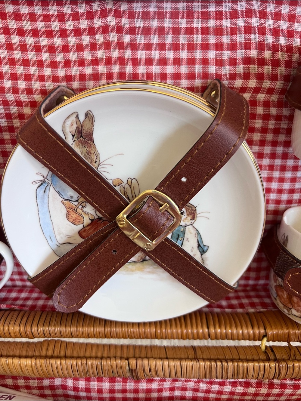 Beatrix Potter Peter Rabbit Picnic Tea Set Complete Set - Picture 2 of 14